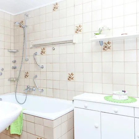 Welcoming Apartment In Betzenrod Near Lake شوتن