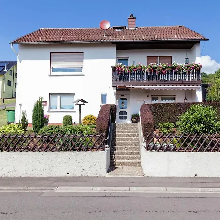 Welcoming Apartment In Betzenrod Near Lake شقة *